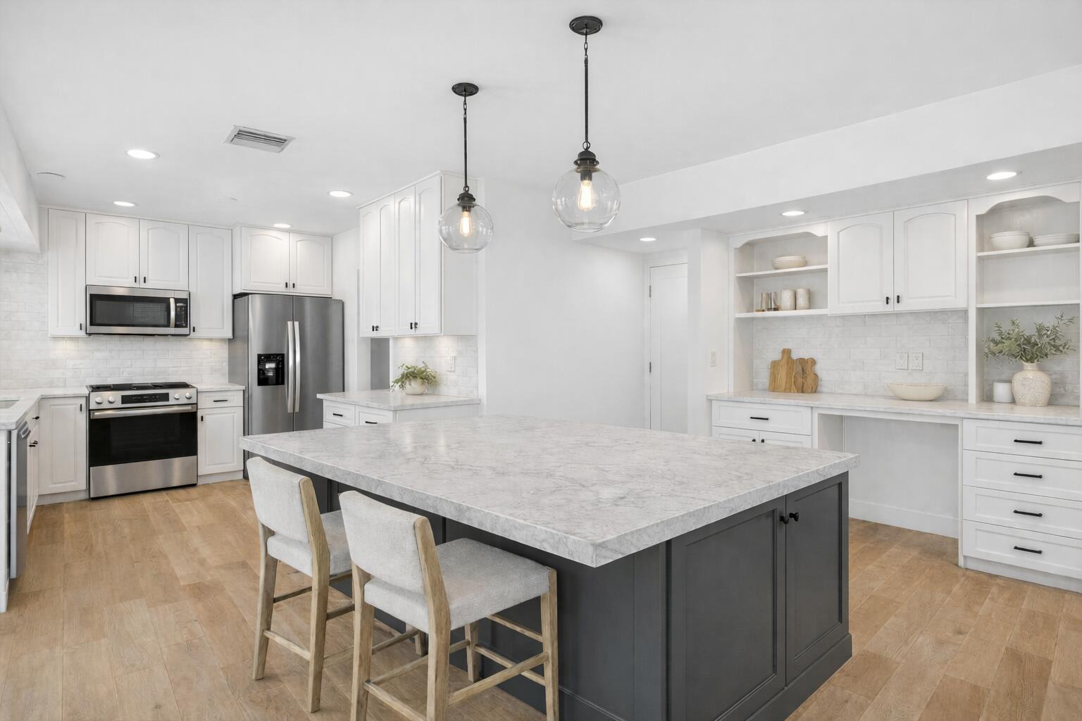 800 Southwest 12th Avenue Boca Raton, FL 33486 - Photo 16 of 33 Staged Kitchen