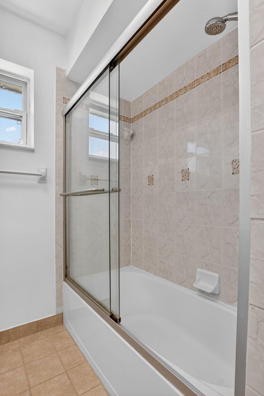 800 Southwest 12th Avenue Boca Raton, FL 33486 - Photo 24 of 33 Bathroom 2