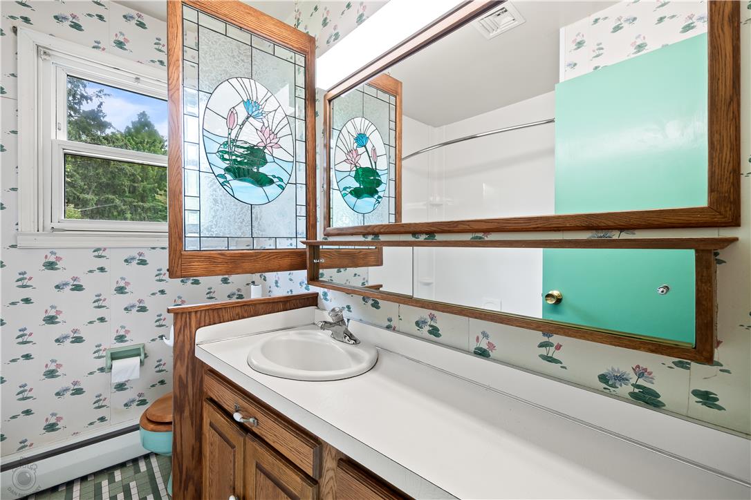 5311 Macungie Mountain Road Macungie, PA 18062 - Photo 23 of 56 Full bathroom with custom vanity and shower/tub combo.