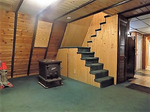 323 Wells Road Becket, MA 01223 - Photo 3 of 17 3 Liv 3