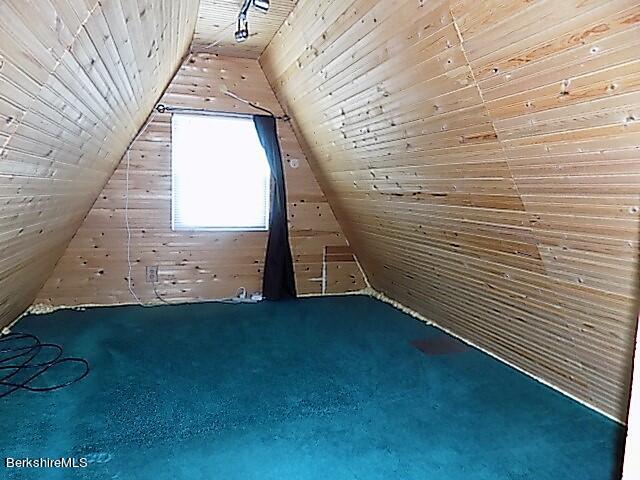 323 Wells Road Becket, MA 01223 - Photo 7 of 17 7 Bed 1