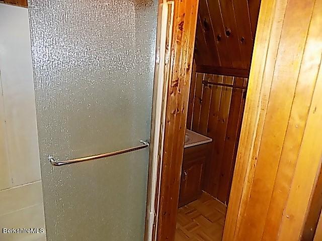 323 Wells Road Becket, MA 01223 - Photo 10 of 17 10 Bath 1