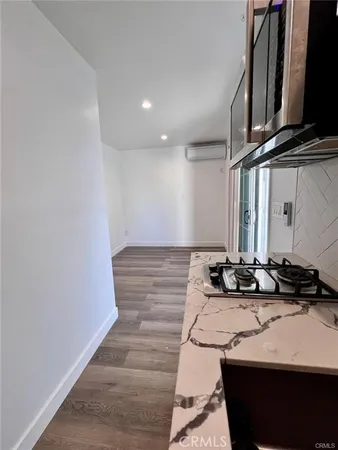 $1,995 | 6445 1/2 Tujunga Avenue, North Hollywood, CA 91606