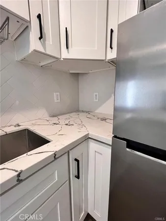 $1,995 | 6445 1/2 Tujunga Avenue, North Hollywood, CA 91606