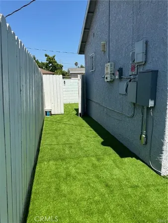 $1,995 | 6445 1/2 Tujunga Avenue, North Hollywood, CA 91606