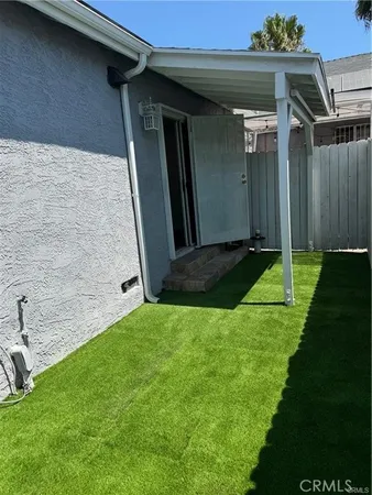 $1,995 | 6445 1/2 Tujunga Avenue, North Hollywood, CA 91606