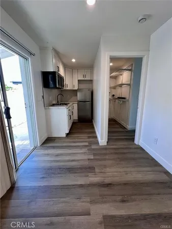 $1,995 | 6445 1/2 Tujunga Avenue, North Hollywood, CA 91606