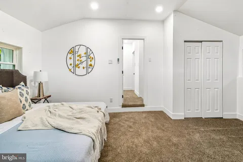 $375,000 | 6 Oak Lane, Mount Laurel, NJ 08054