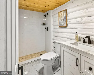 $375,000 | 6 Oak Lane, Mount Laurel, NJ 08054