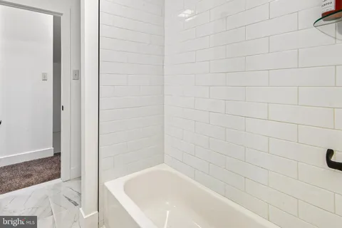 $375,000 | 6 Oak Lane, Mount Laurel, NJ 08054