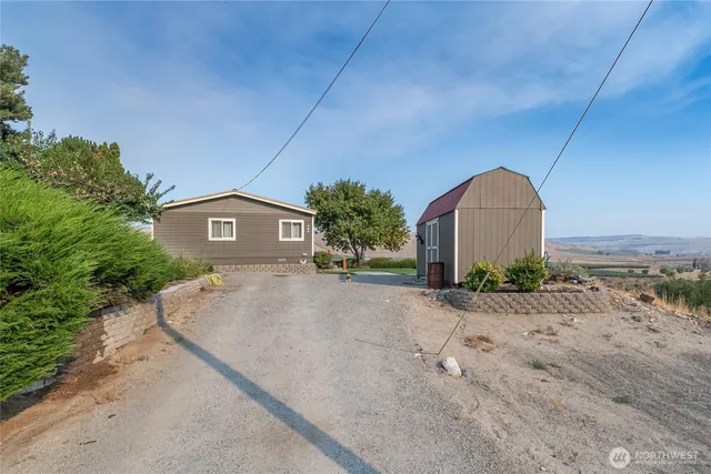 $464,900 | 384 Highway 173, Brewster, WA 98812