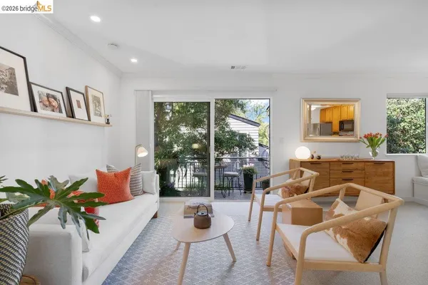 $525,000 | 91 Emery Bay Drive, Emeryville, CA 94608