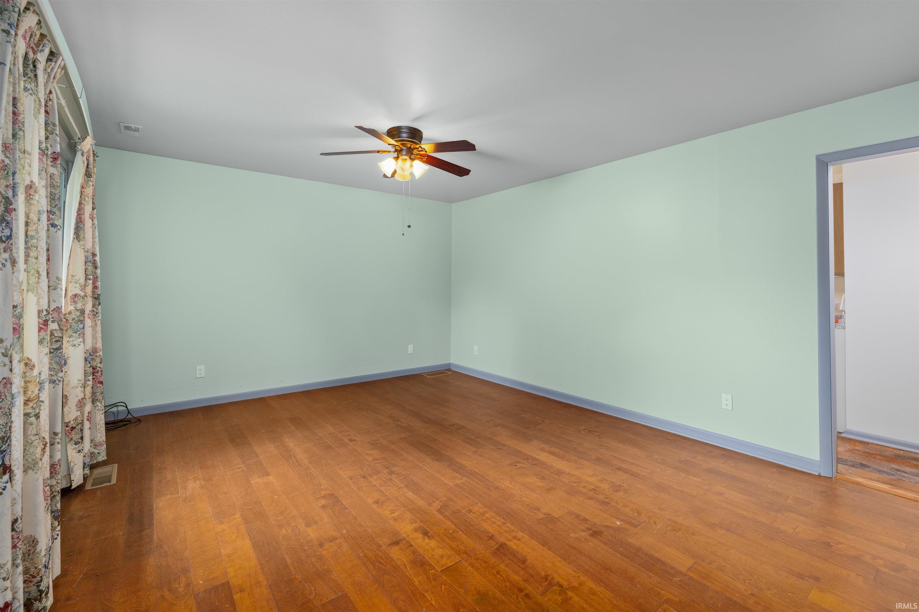720 North Wayne Street Waterloo, IN 46793 - Photo 3 of 24