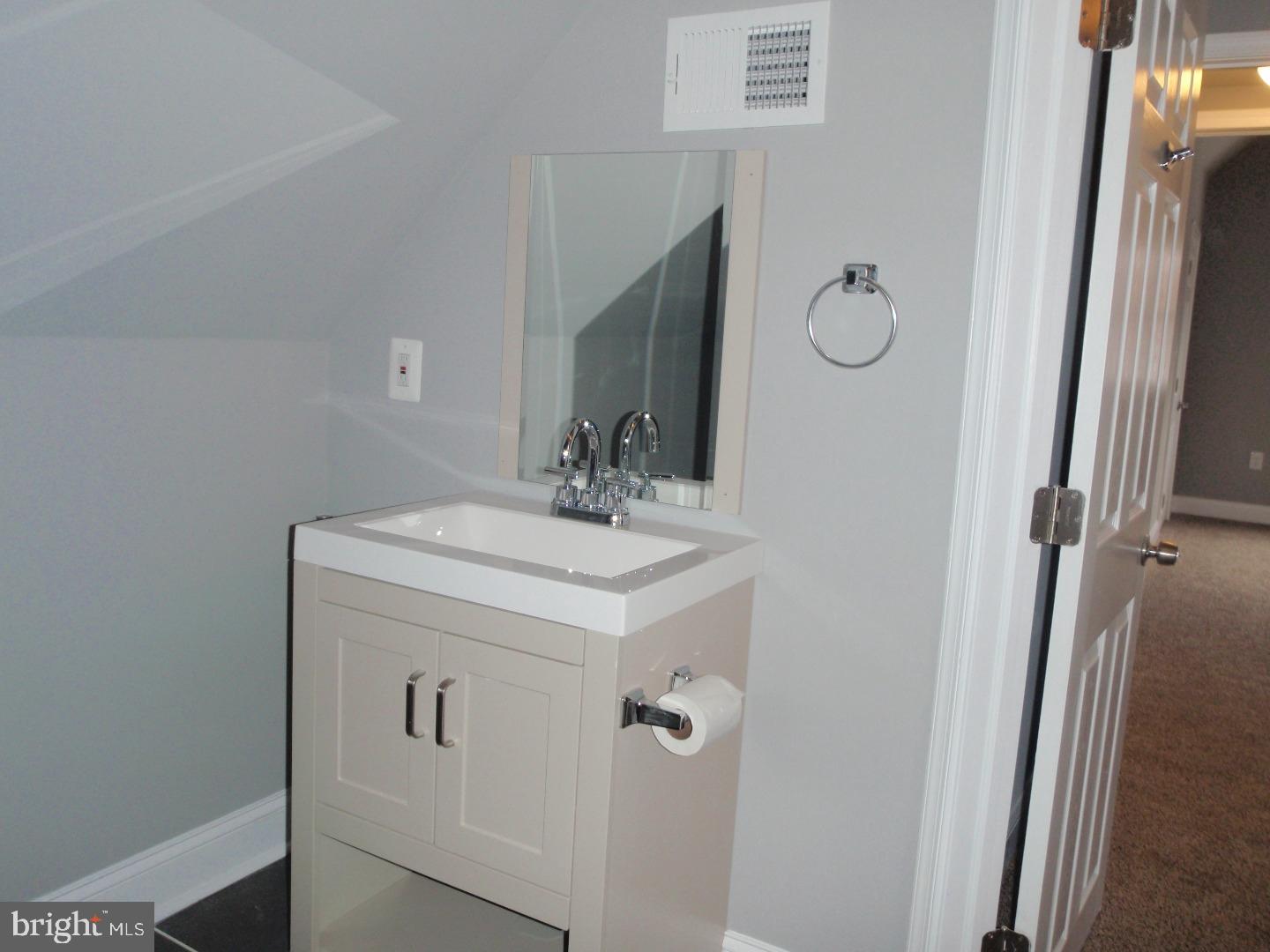 1342 Valley Road Woodlyn, PA 19094 - Photo 22 of 25 Gallery Image 22