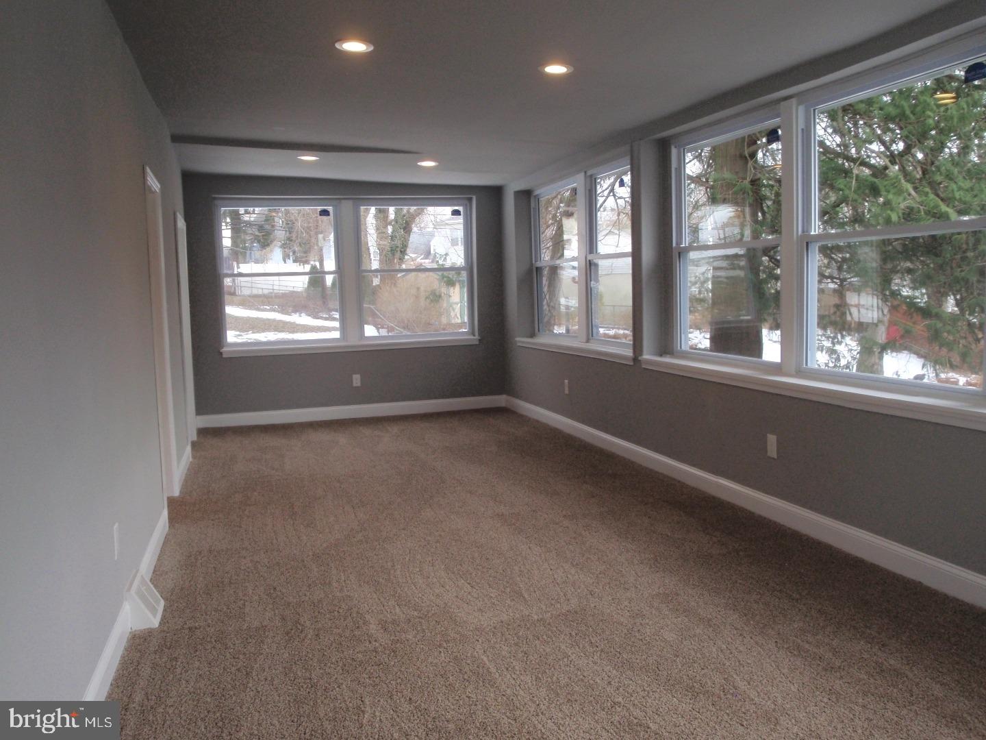 1342 Valley Road Woodlyn, PA 19094 - Photo 9 of 25 Family Room