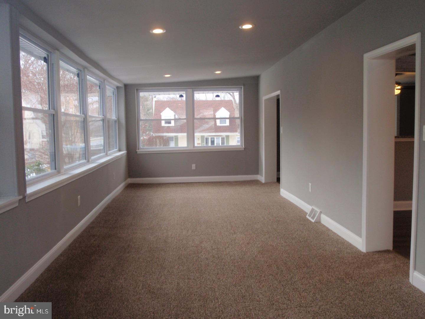 1342 Valley Road Woodlyn, PA 19094 - Photo 10 of 25 Family Room