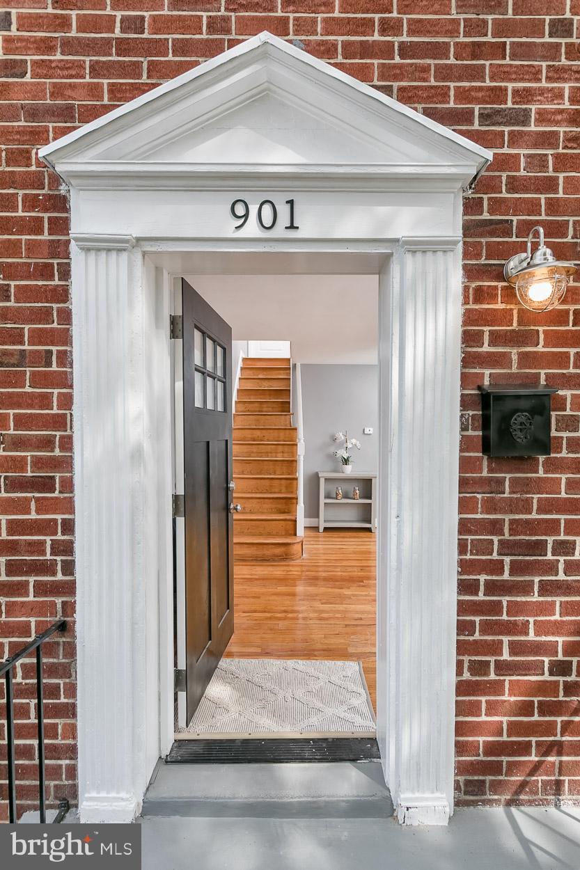 901 Stamford Road Baltimore, MD 21229 - Photo 5 of 27