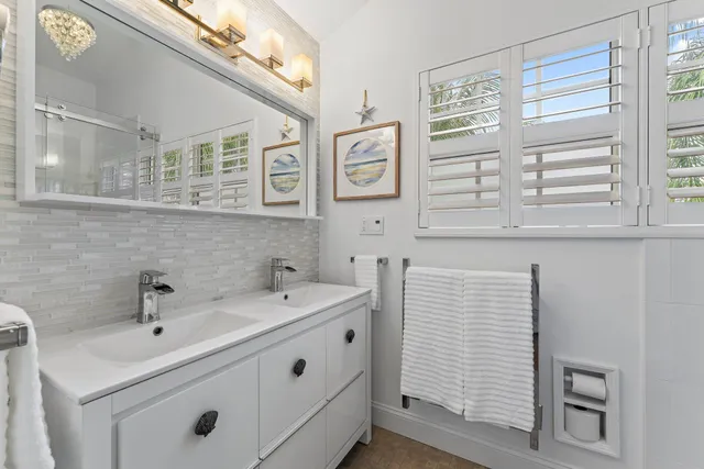 $10,000 | 460 Sunrise Way, Juno Beach, FL 33408