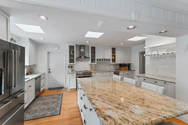 $10,000 | 460 Sunrise Way, Juno Beach, FL 33408