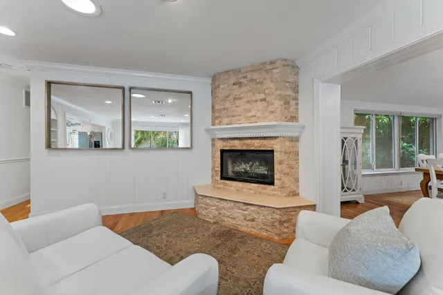 $10,000 | 460 Sunrise Way, Juno Beach, FL 33408