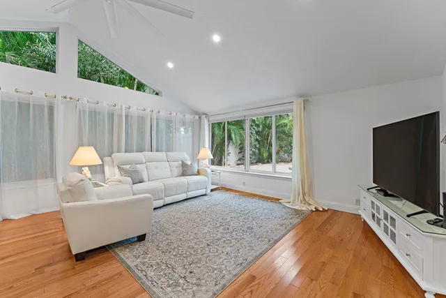 $10,000 | 460 Sunrise Way, Juno Beach, FL 33408