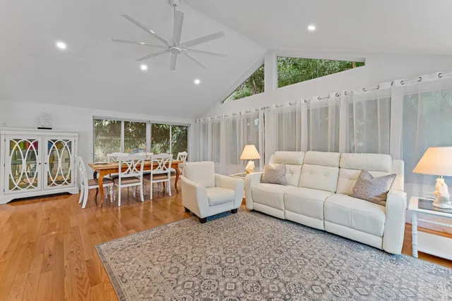 $10,000 | 460 Sunrise Way, Juno Beach, FL 33408