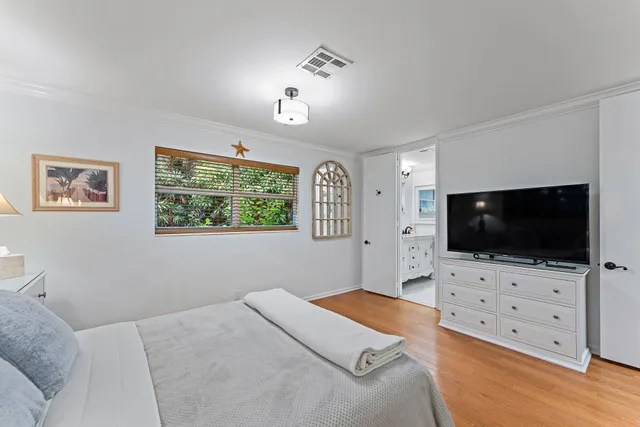 $10,000 | 460 Sunrise Way, Juno Beach, FL 33408