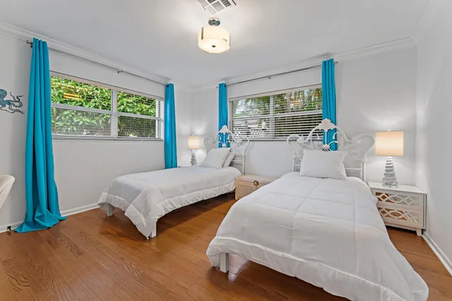 $10,000 | 460 Sunrise Way, Juno Beach, FL 33408