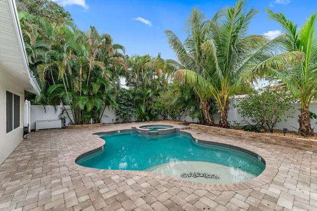 $10,000 | 460 Sunrise Way, Juno Beach, FL 33408