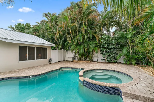 $10,000 | 460 Sunrise Way, Juno Beach, FL 33408