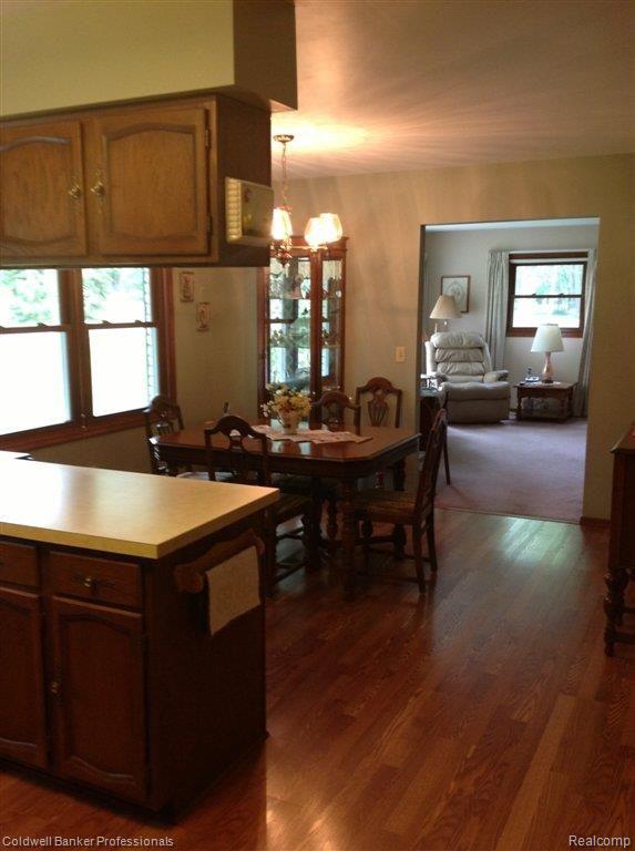 12385 White Lake Road Fenton, MI 48430 - Photo 7 of 7 Beautifully Maintained