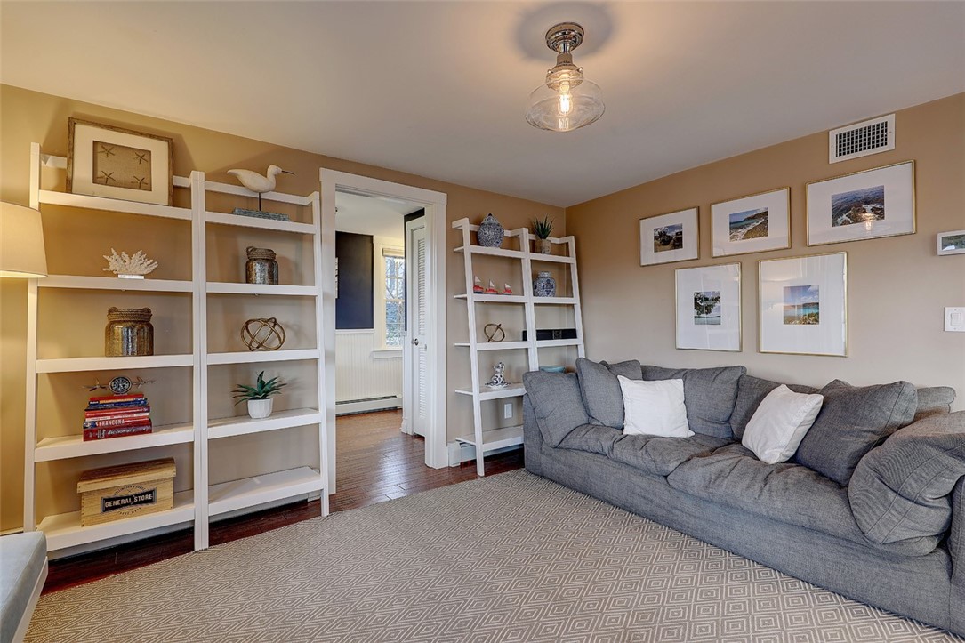 14 New Meadow Road Barrington, RI 02806 - Photo 11 of 33