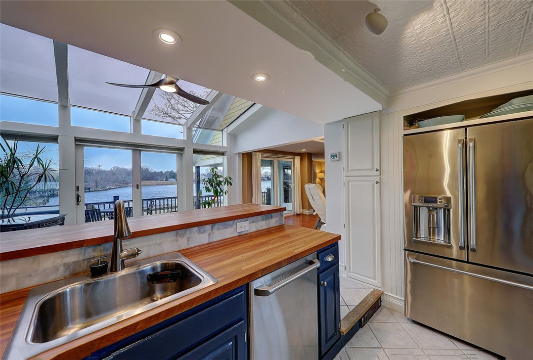 14 New Meadow Road Barrington, RI 02806 - Photo 17 of 33