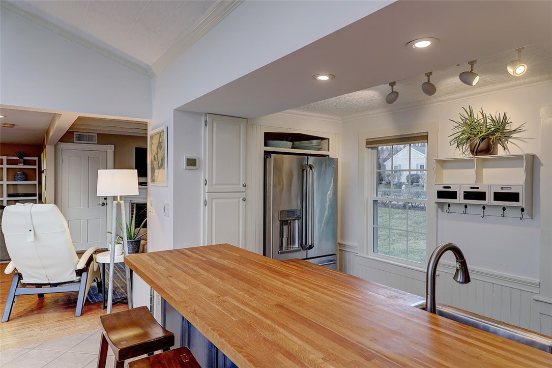 14 New Meadow Road Barrington, RI 02806 - Photo 18 of 33