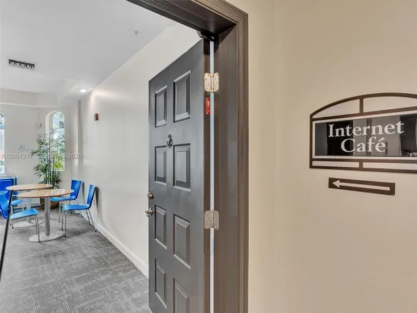 $415,000 | 6001 Southwest 70th Street, Unit 313, South Miami, FL 33143