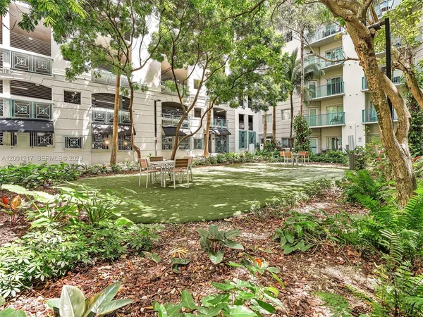 $415,000 | 6001 Southwest 70th Street, Unit 313, South Miami, FL 33143