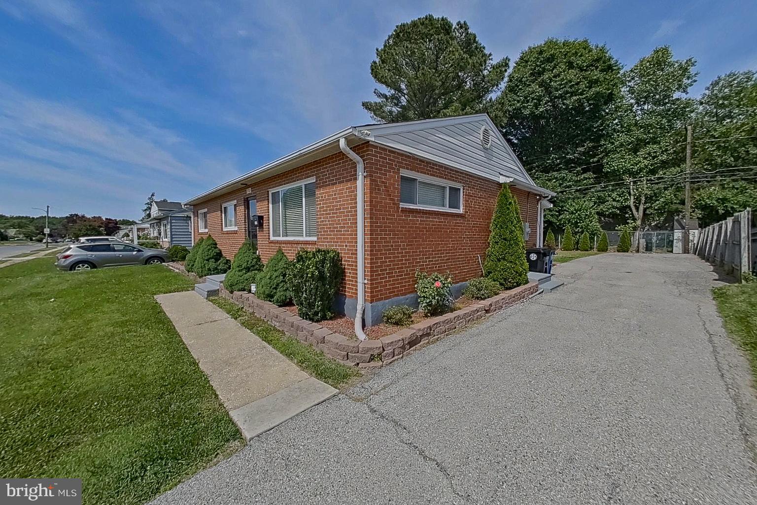 3701 Coronado Road Baltimore, MD 21244 - Photo 3 of 44