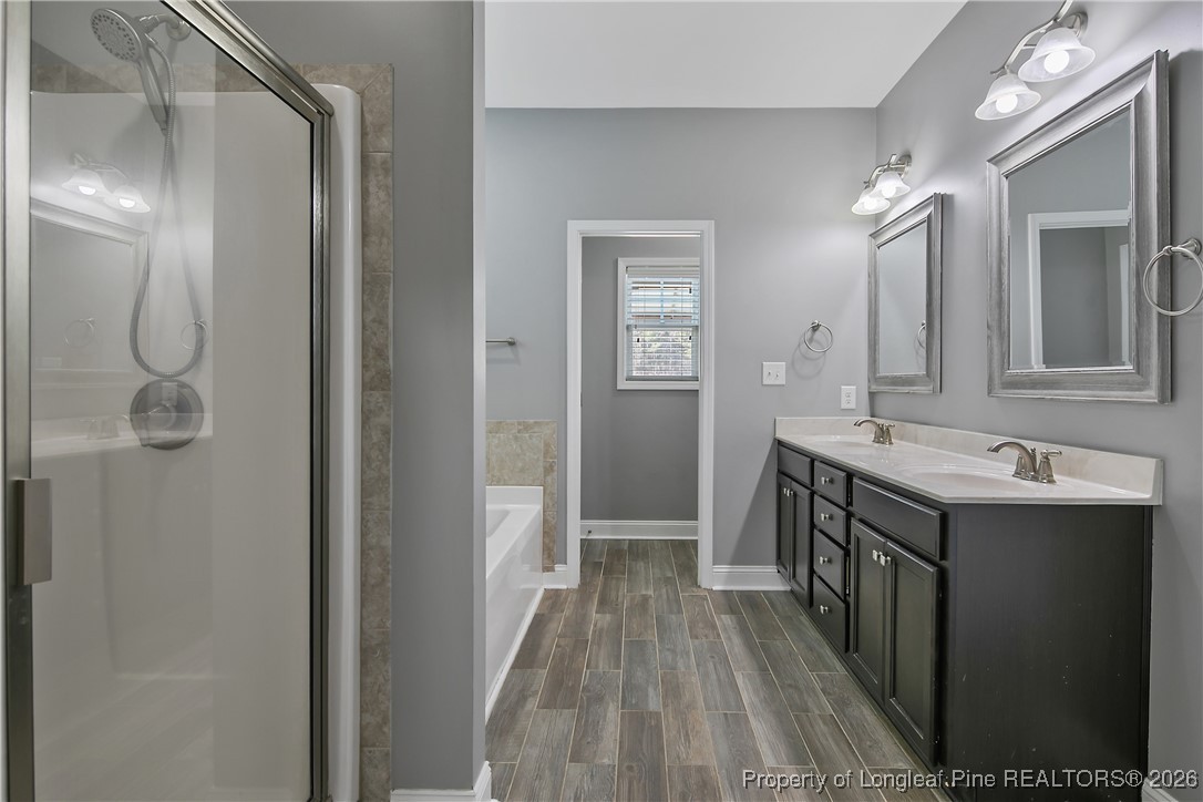 6728 Running Fox Road Hope Mills, NC 28348 - Photo 23 of 48 Master Bathroom