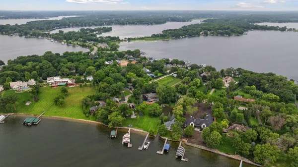 $4,850,000 | 3135 North Shore Drive, Orono, MN 55391
