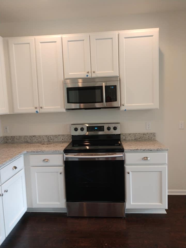 172 Woodward Road, Unit 60 Goose Creek, SC 29445 - Photo 5 of 8 Samsung Stainless Appliances