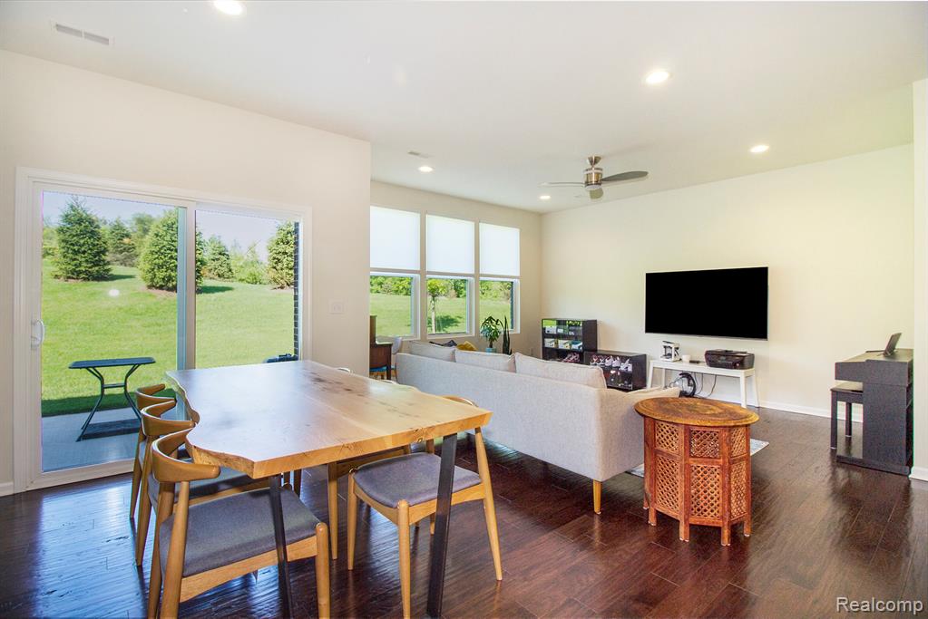 24727 Ivy Road Novi, MI 48375 - Photo 9 of 26