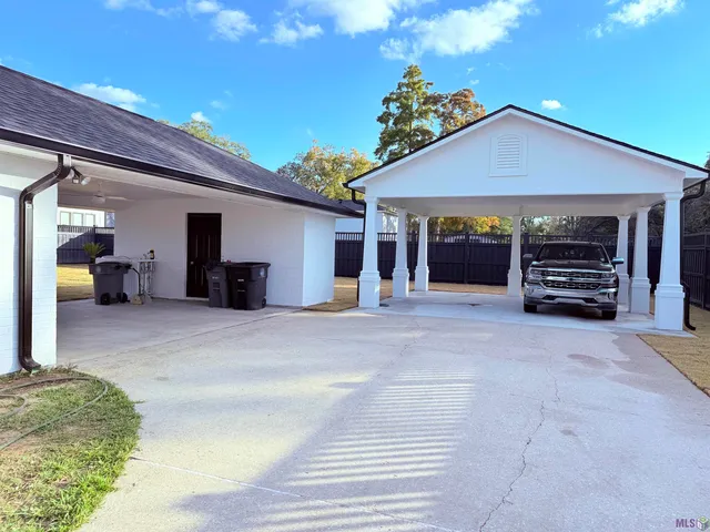 $2,800 | 9028 Hill Drive, Baton Rouge, LA 70809