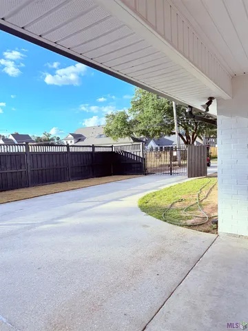 $2,800 | 9028 Hill Drive, Baton Rouge, LA 70809