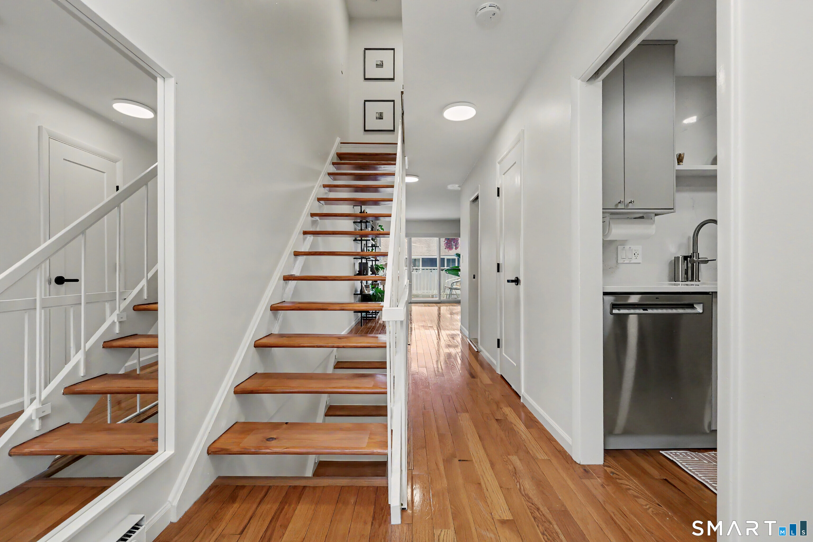 57 Rock Spring Road, Unit 15 Stamford, CT 06906 - Photo 3 of 28