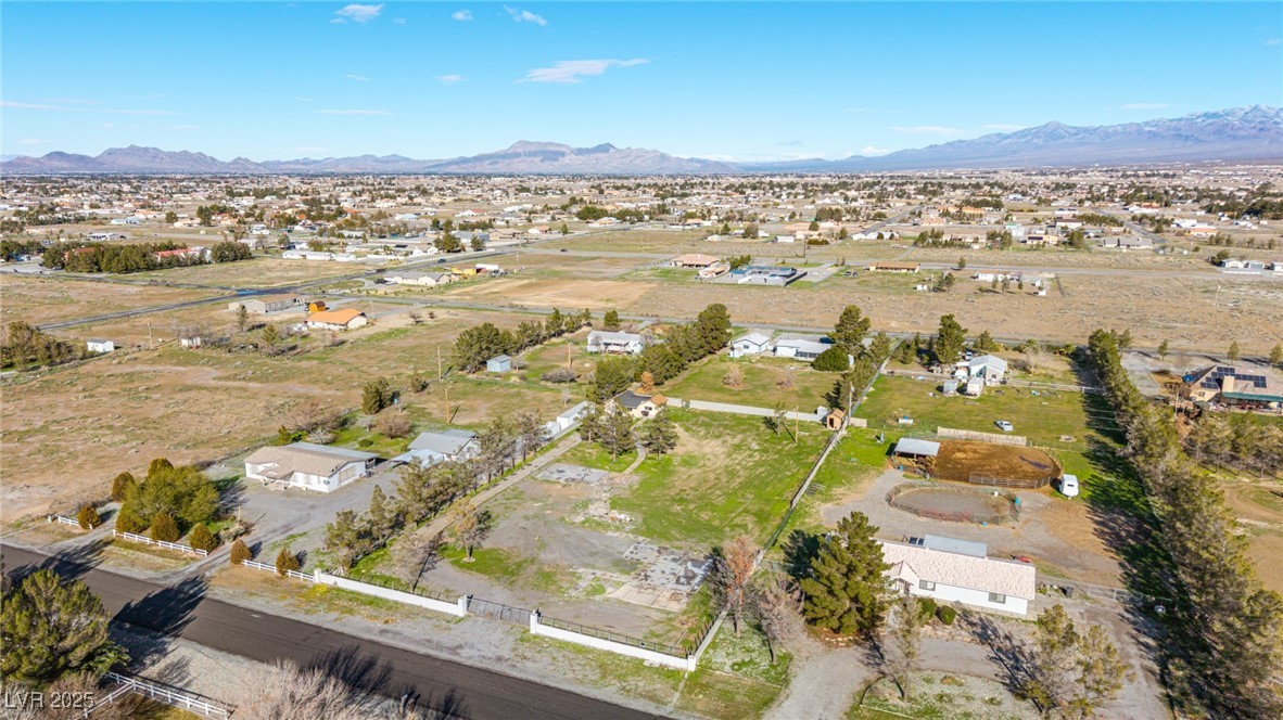 1640 Bruce Street Pahrump, NV 89048 - Photo 5 of 16