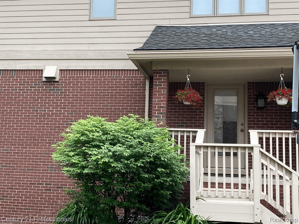 6952 Oakhurst Ridge Road Clarkston, MI 48348 - Photo 12 of 62 Gallery Image 12