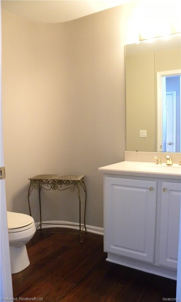 3976 May Center Road Lake Orion, MI 48360 - Photo 21 of 38 Half Bath