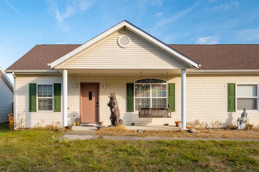4563 Carter Crossing Boulevard Columbus, IN 47201 - Photo 2 of 2
