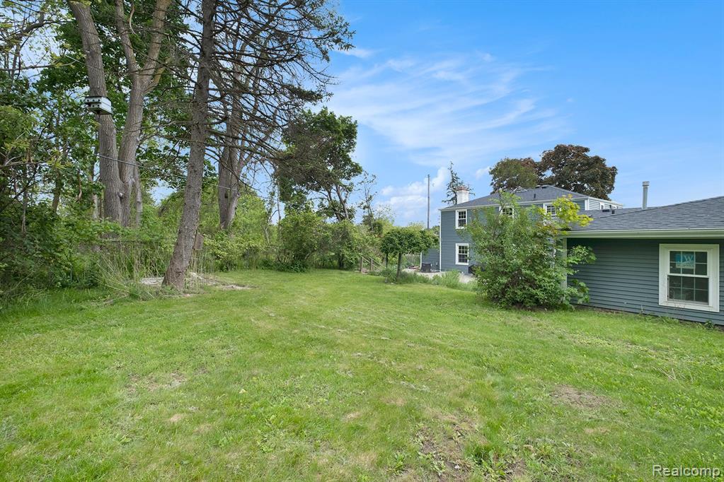 205 Perry Road Grand Blanc, MI 48439 - Photo 18 of 23 Gallery Image 18