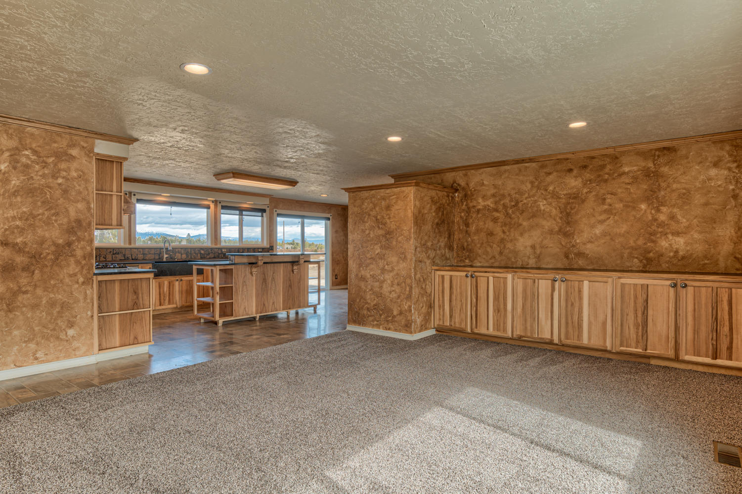 52675 Huntington Road La Pine, OR 97739 - Photo 7 of 43 52675 Huntington Rd., LaPine - 35